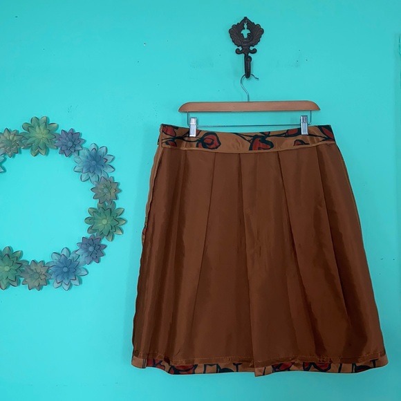 Vera Wang- floral pattern pleated skirt - Picture 4 of 9